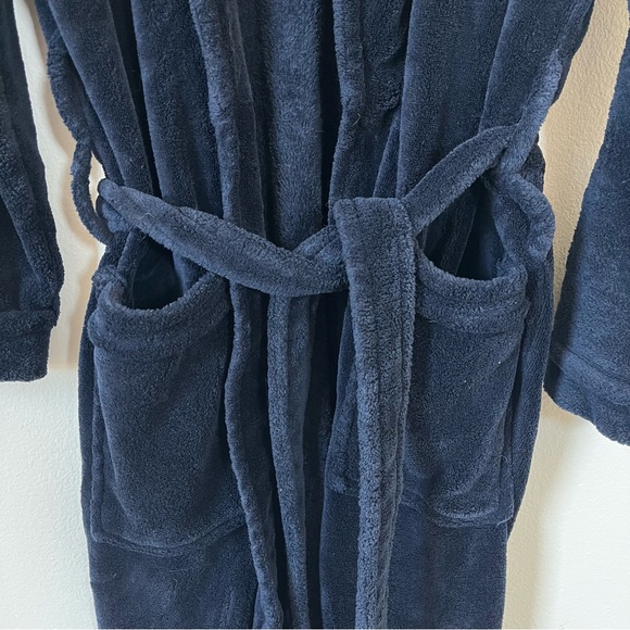 M’s Croft & Barrow Robe - Picture 5 of 9